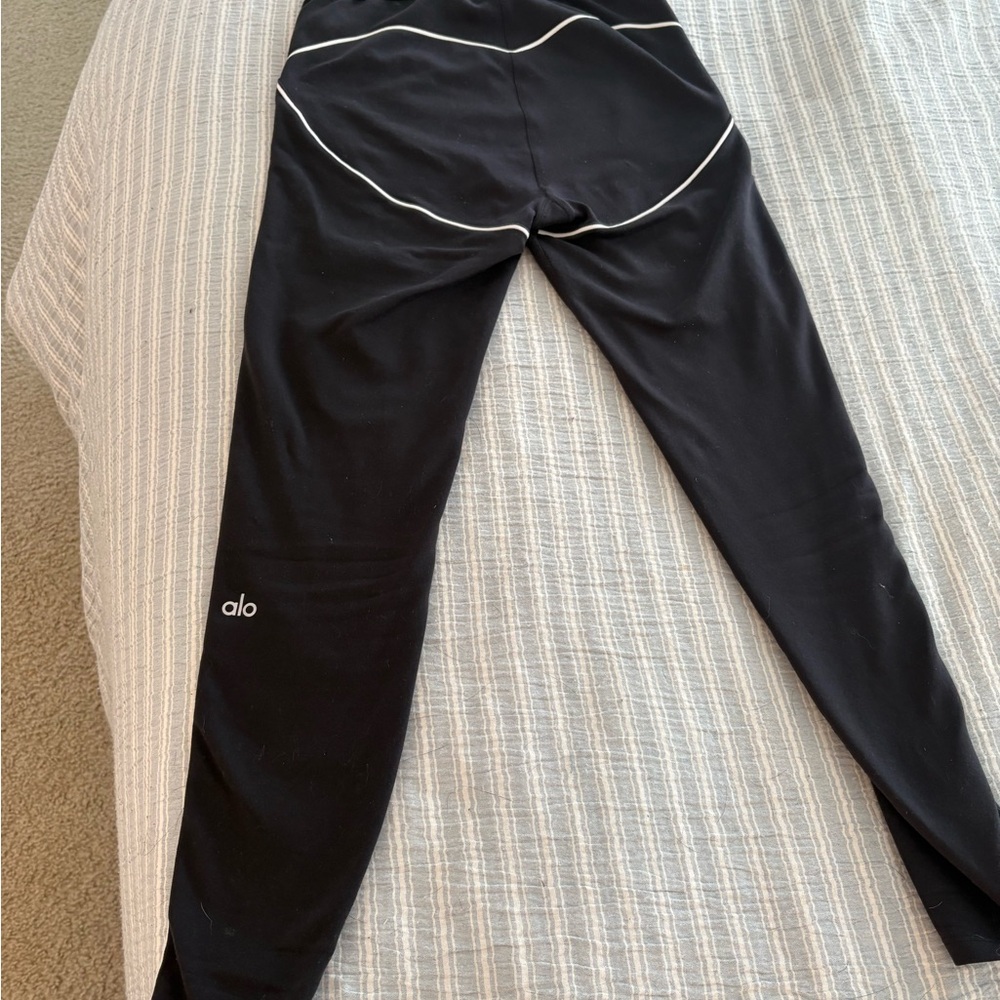 ALO Yoga Black Leggings with White Trim